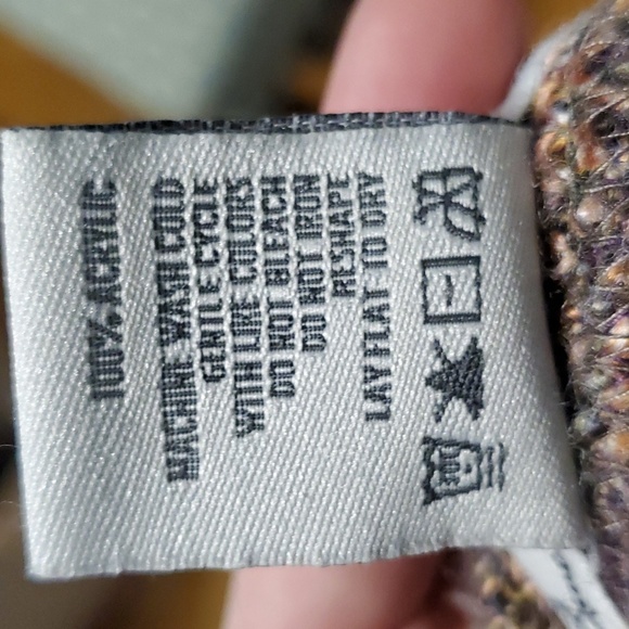 American Rag sweater - Picture 5 of 5